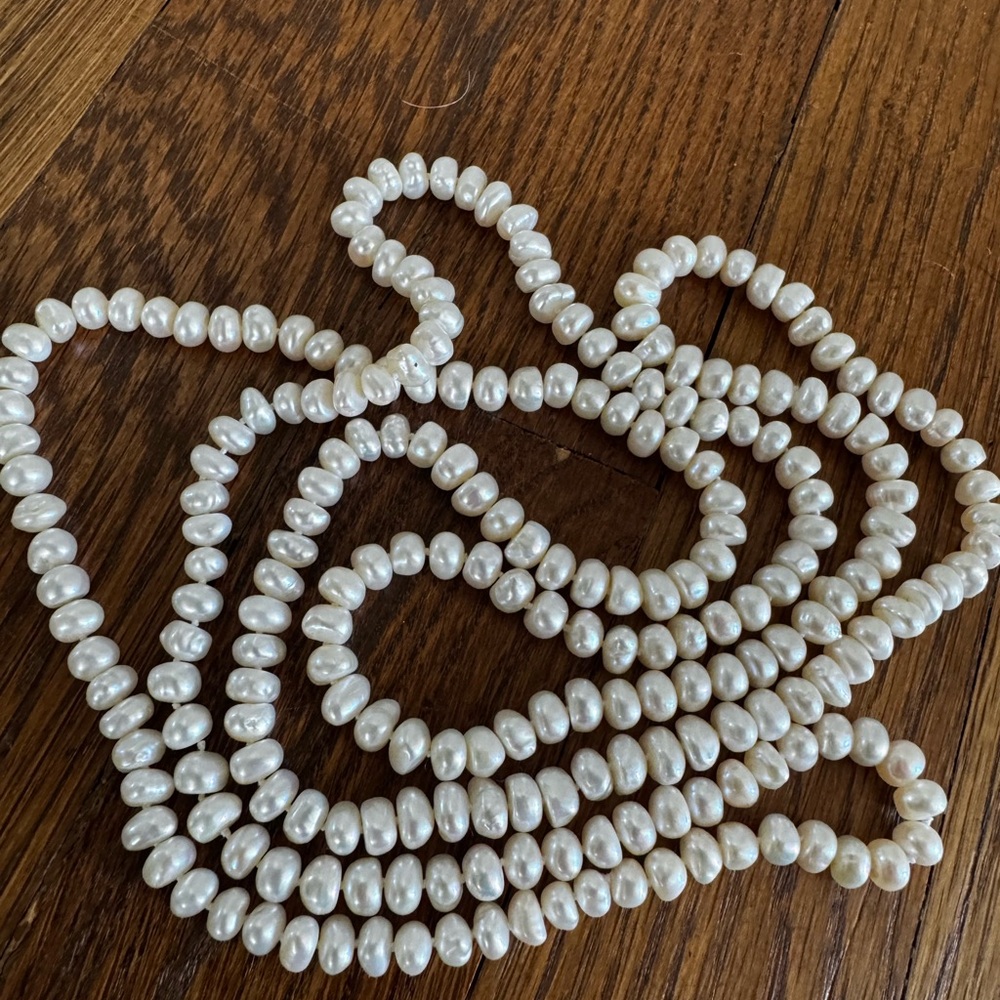 Classic White Pearl Beaded Necklace